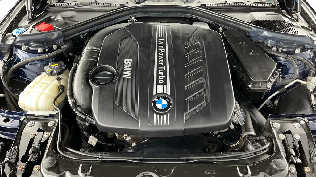 BMW 4 Series M Sport White #27