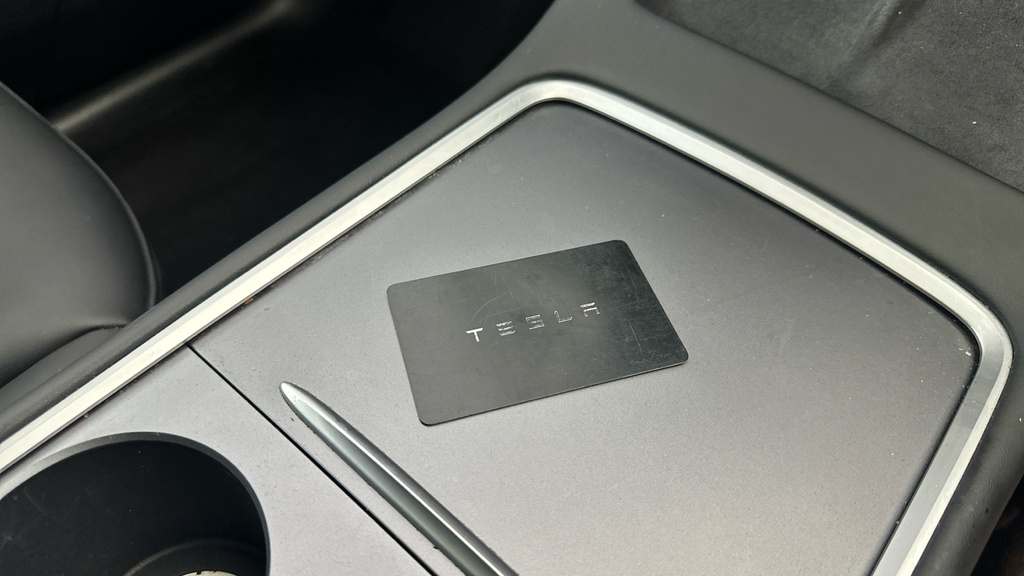 Tesla Model Y Suv Rwd 346 Ps White #16