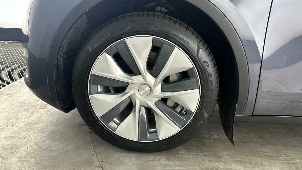 Tesla Model Y Suv Rwd 346 Ps White #25