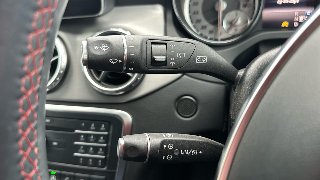 Mercedes-Benz GLA Class 2.1L Se Grey #14