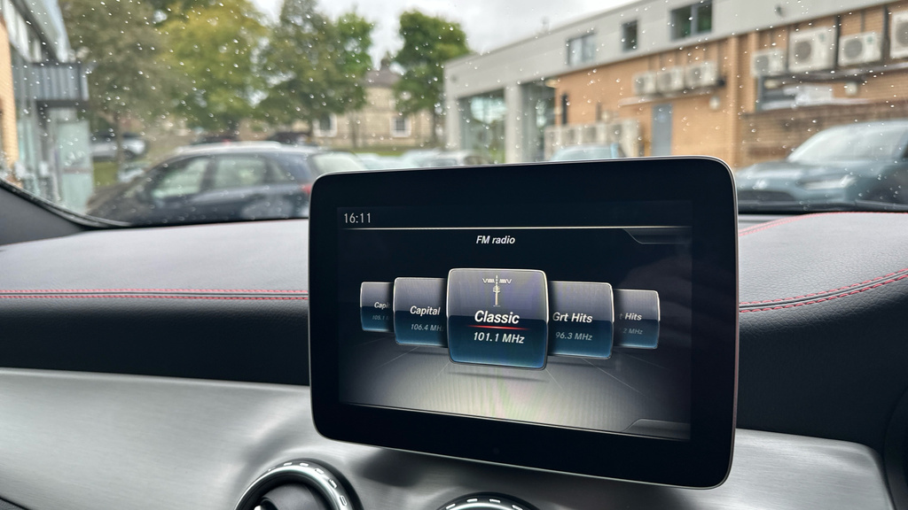 Mercedes-Benz GLA Class 2.1L Se Grey #28