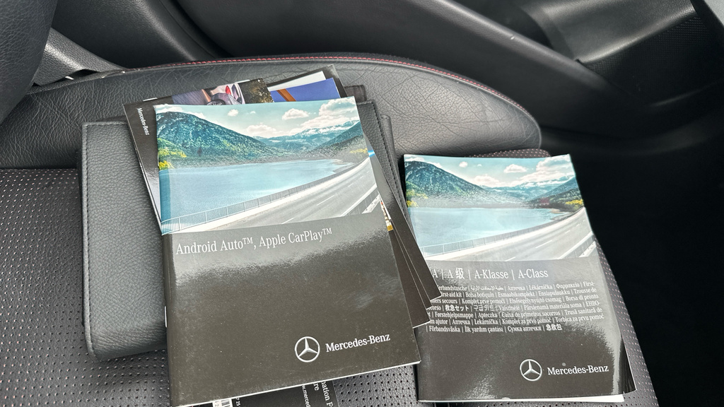 Mercedes-Benz GLA Class 2.1L Se Grey #26