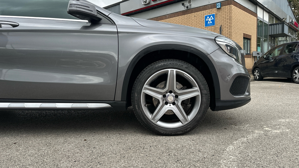Mercedes-Benz GLA Class 2.1L Se Grey #25
