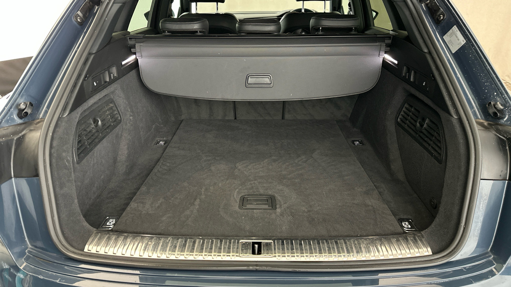 Audi Q8 e tron S Line 55 E-tron Quattro 300,00 Kw Blue #24