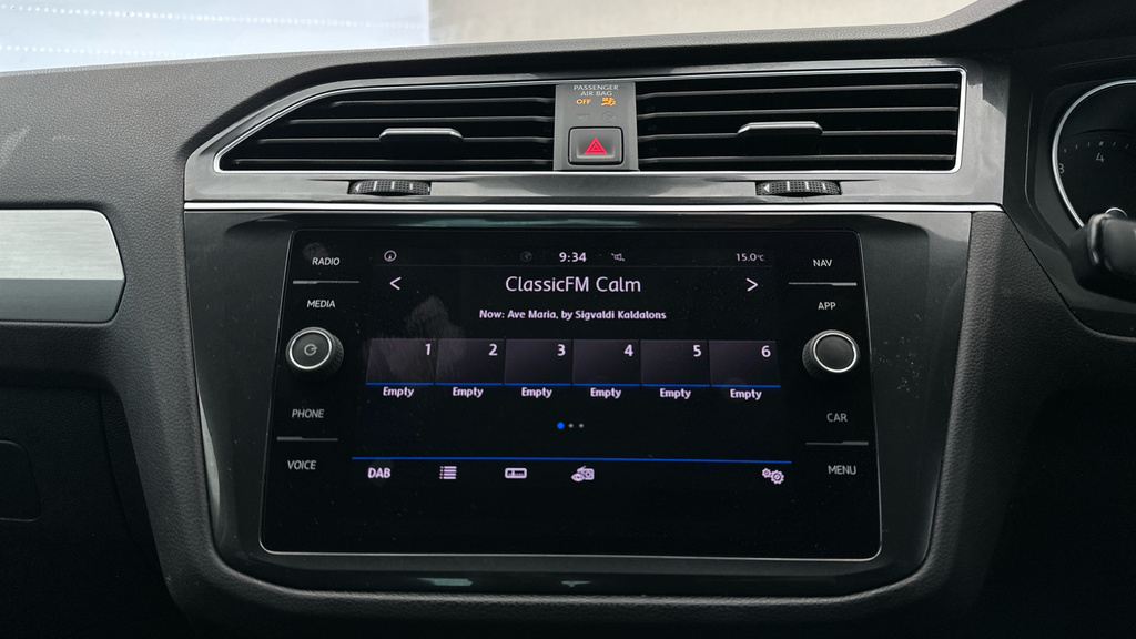 Volkswagen Tiguan Automatic White #17