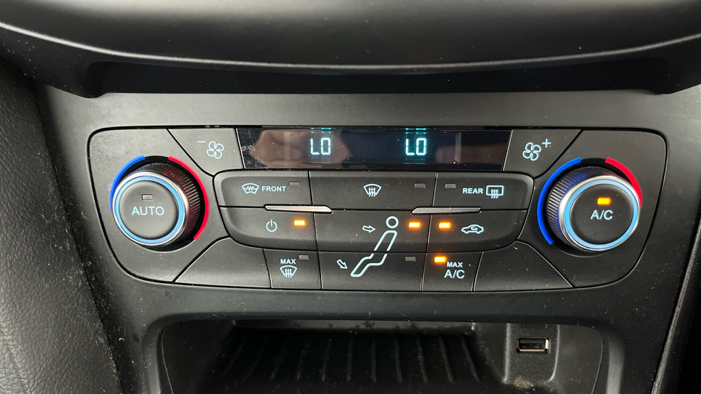 Ford Focus 1.0 Ecoboost 125 Titanium X Blue #12