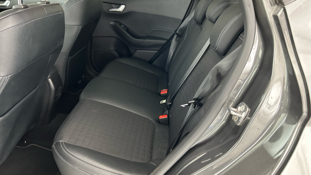 Ford Fiesta 1.1 Trend Black #19