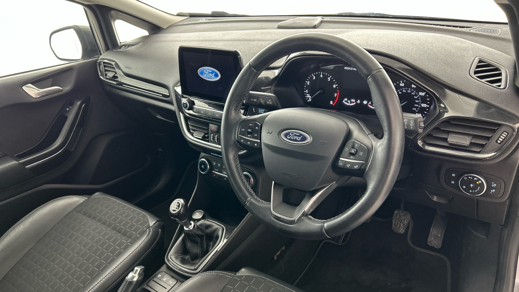 Ford Fiesta 1.1 Trend Black #10
