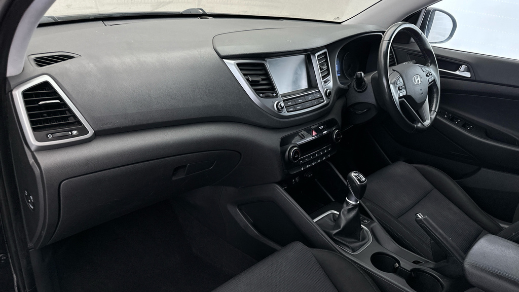 Hyundai Tucson Black #11