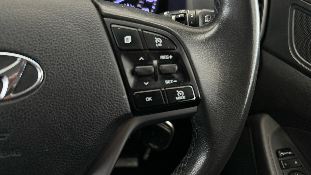 Hyundai Tucson Black #15