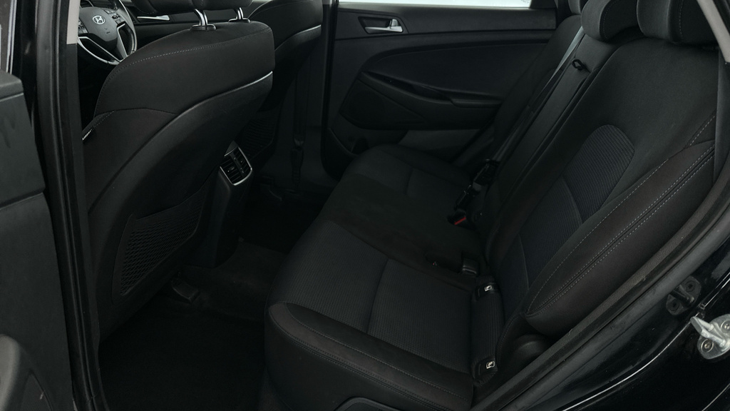 Hyundai Tucson Black #19