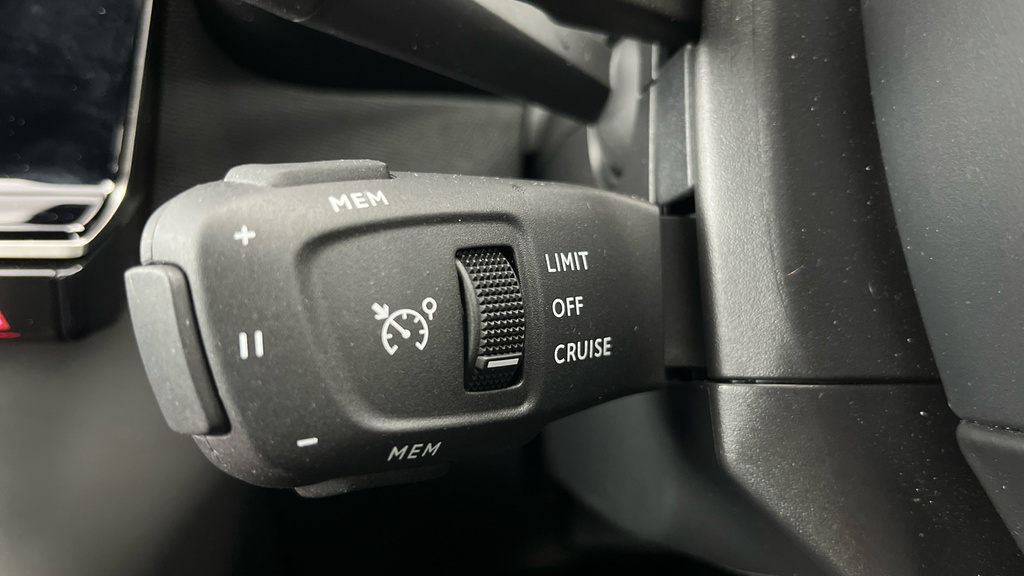 DS DS 7 Crossback 1.5 Bluehdi Performance Line Crossback Eat8 Euro Grey #13
