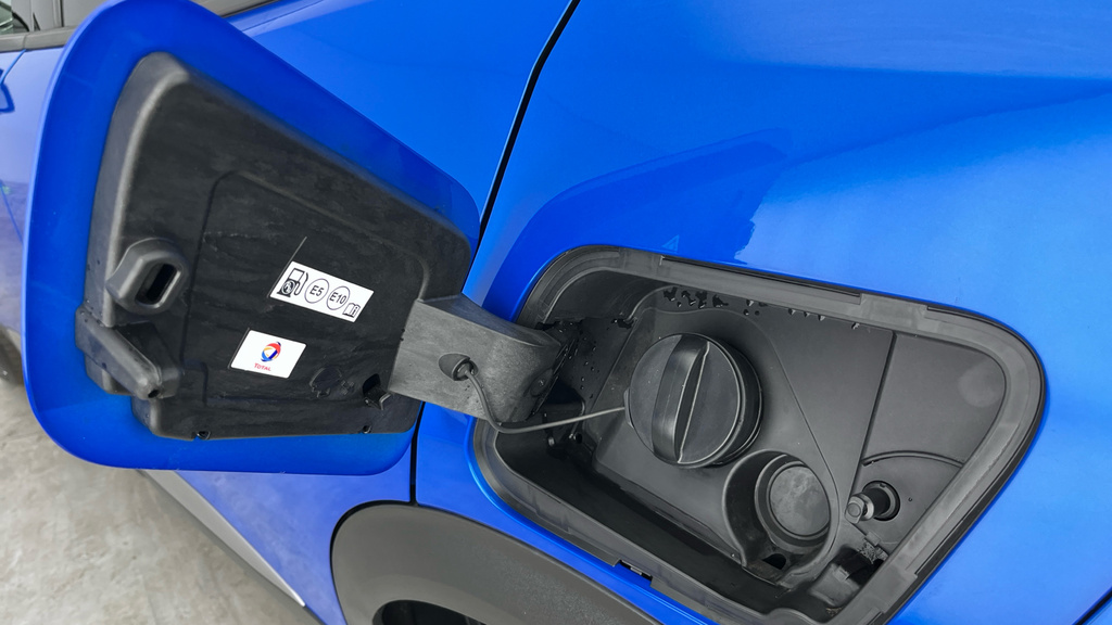 Peugeot 2008 Gt Blue #32