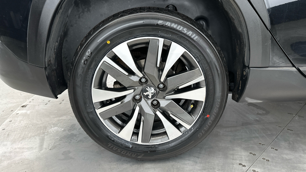 Peugeot 2008 Gt Line Grey #23