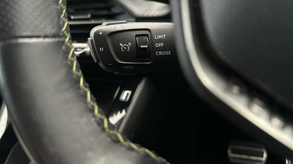 Peugeot e-2008 2008 Gt Ev Grey #19