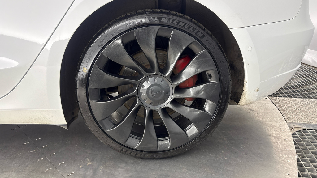 Tesla Model 3 202272 75 Kwh Long Range Saloon Awd 2 K White #20