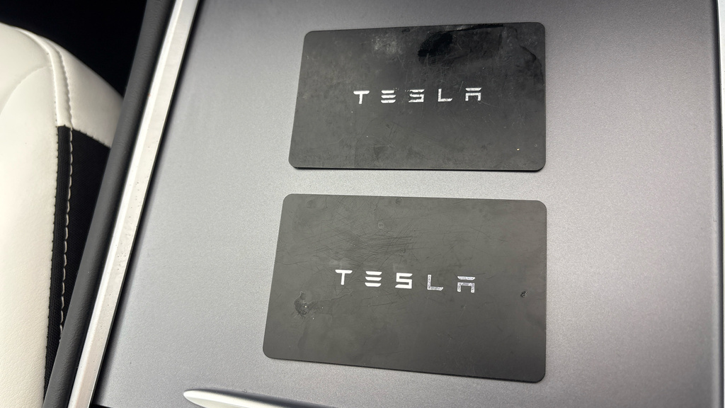 Tesla Model 3 202272 75 Kwh Long Range Saloon Awd 2 K White #13