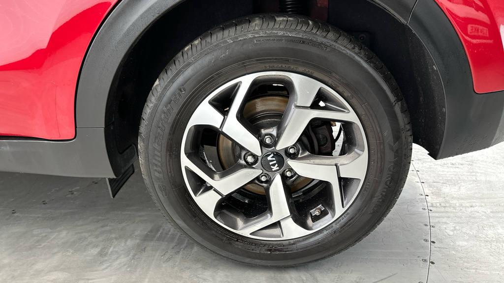 Kia Sportage 2 White #23