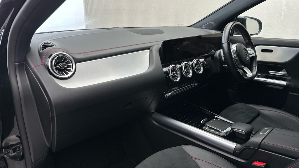 Mercedes-Benz EQA Eqa 300 Amg Line Premium 4Matic White #13