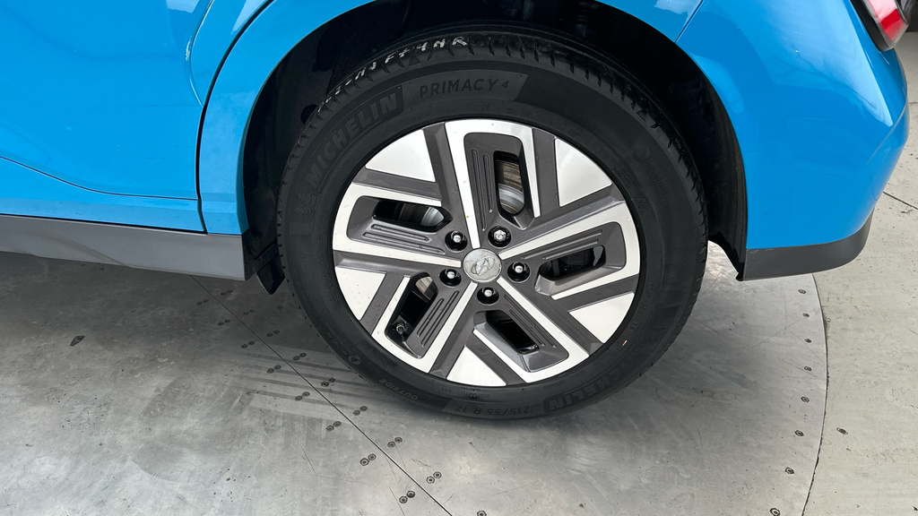 Hyundai Kona Hatchback Grey #26