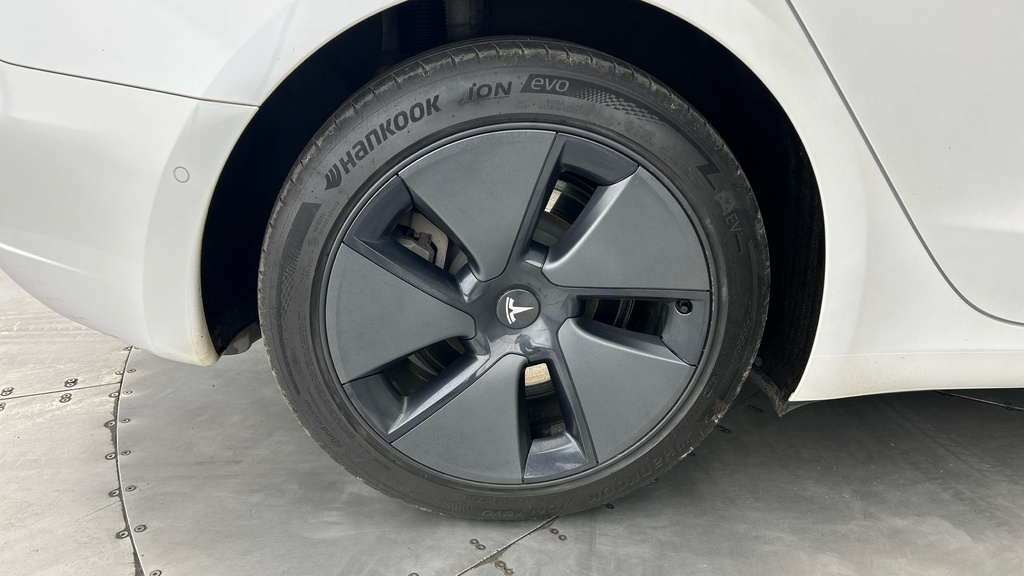 Tesla Model 3 Long Range Awd 302 Bhp Panoramic Roof, 15In Tou White #31
