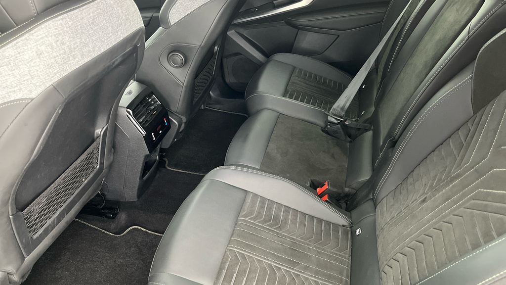 Peugeot 5008 Active Blue #24