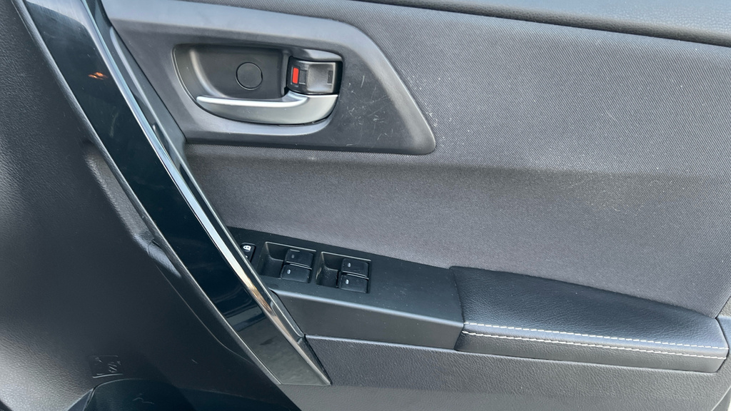 Toyota Auris Grey #31