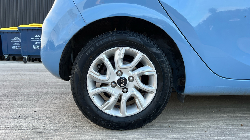 Kia Picanto 1.25 3 Hatchback Orange #18