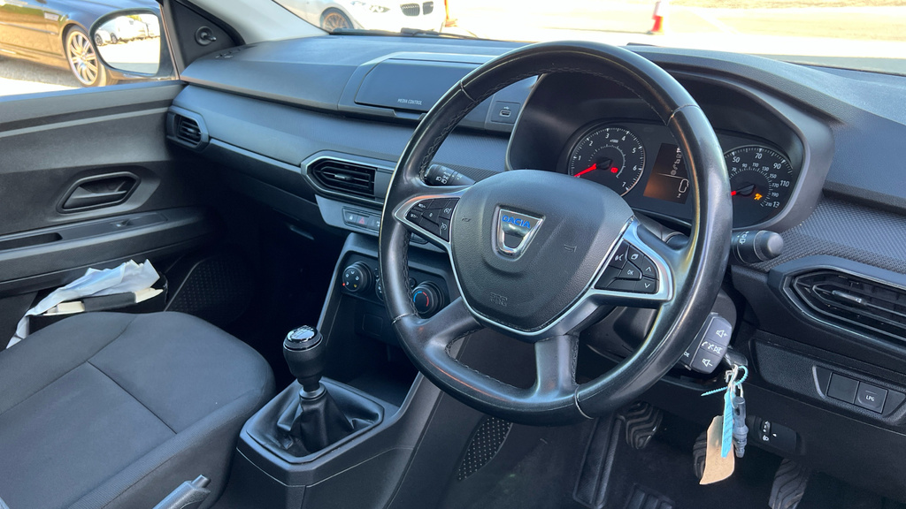 Dacia Sandero 1.0 Sce Essential Red #9