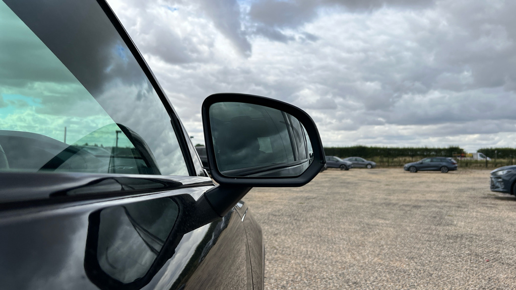 Volvo XC40 2.0 B4p R Design Black #41