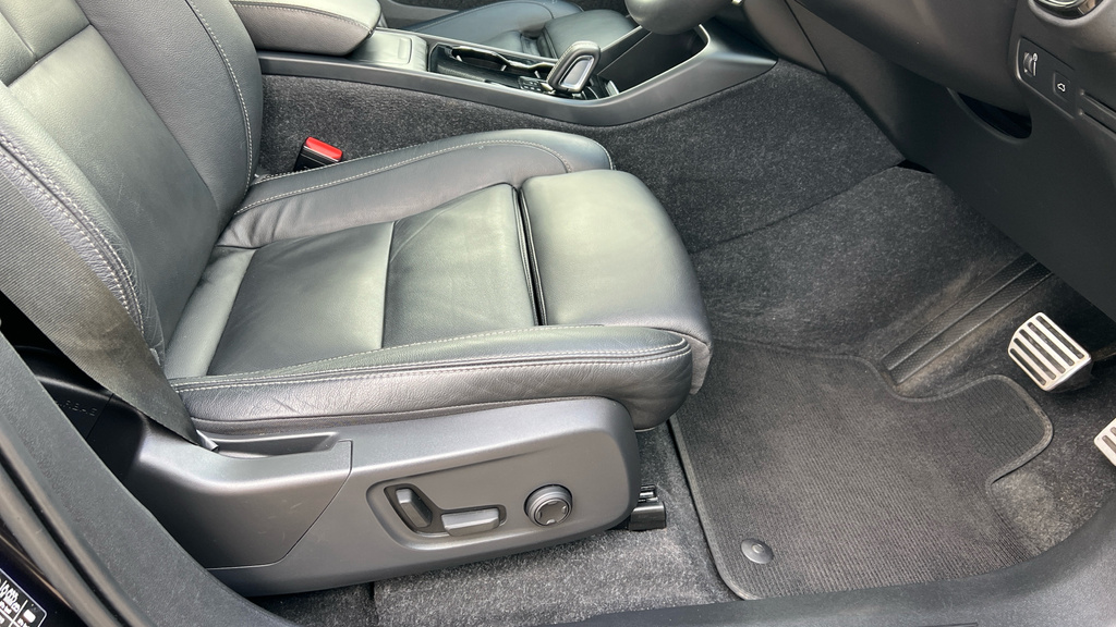 Volvo XC40 2.0 B4p R Design Black #39