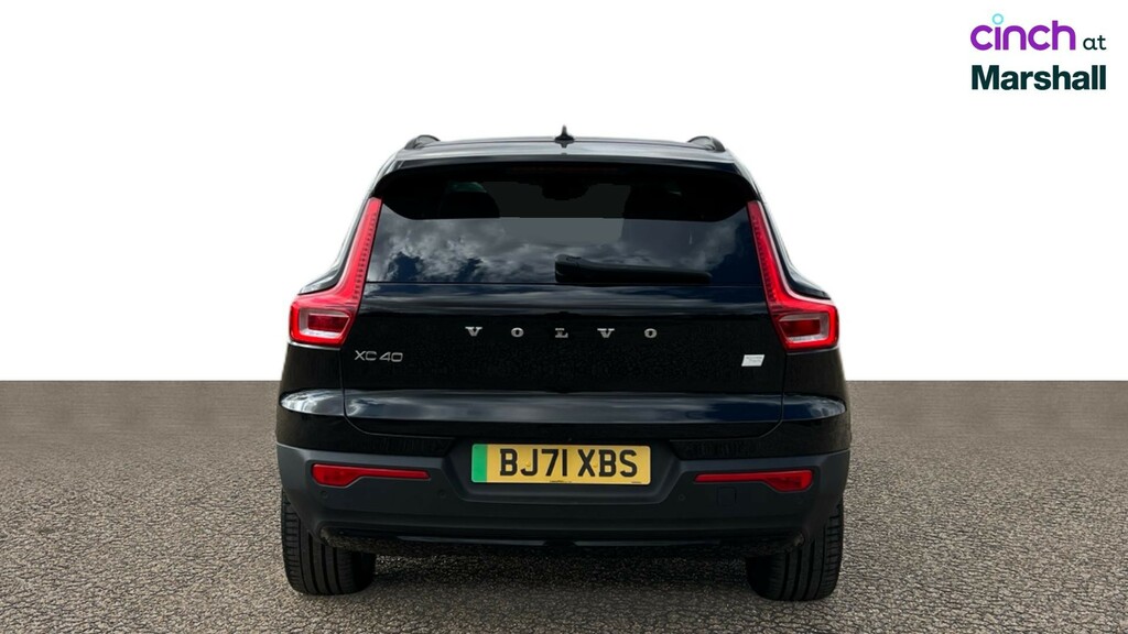 Volvo XC40 2.0 B4p R Design Black #4