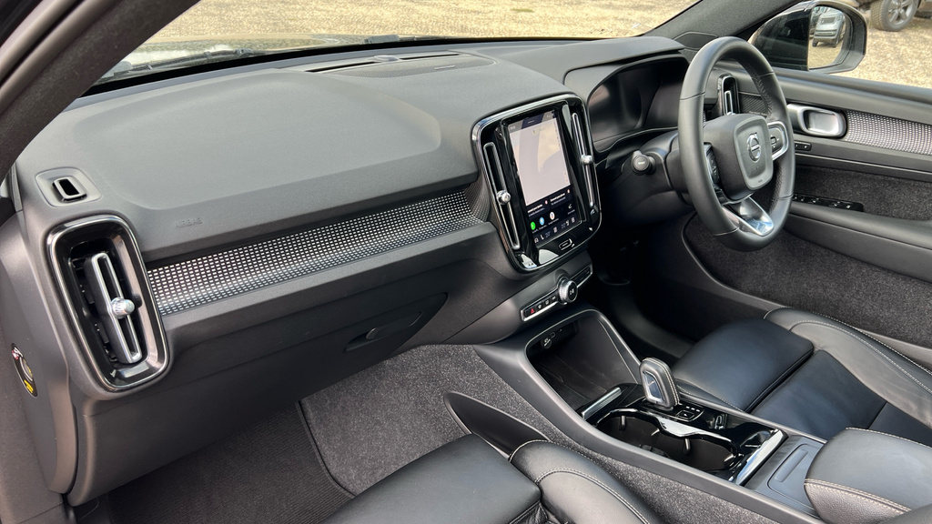 Volvo XC40 2.0 B4p R Design Black #10
