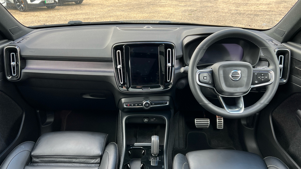 Volvo XC40 2.0 B4p R Design Black #11