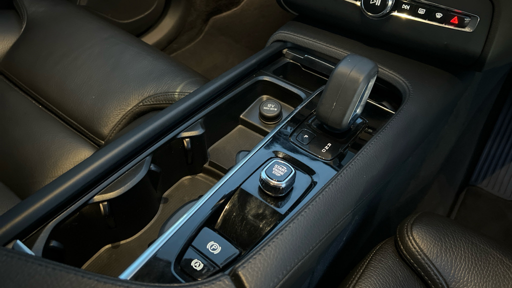 Volvo XC90 T8 Awd Phev Recharge Ultimate Dark Blue #34