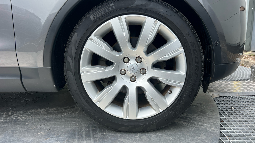 Land Rover Discovery Hse White #20