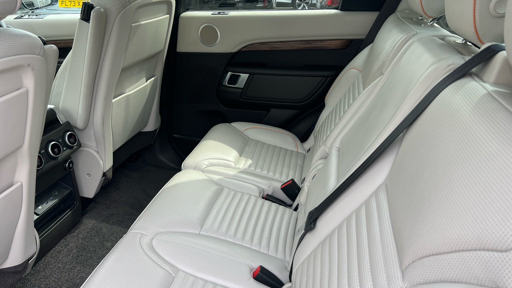 Land Rover Discovery Hse White #14