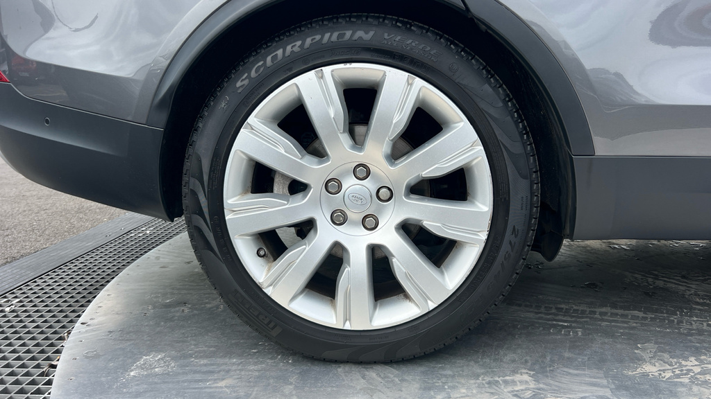 Land Rover Discovery Hse White #19