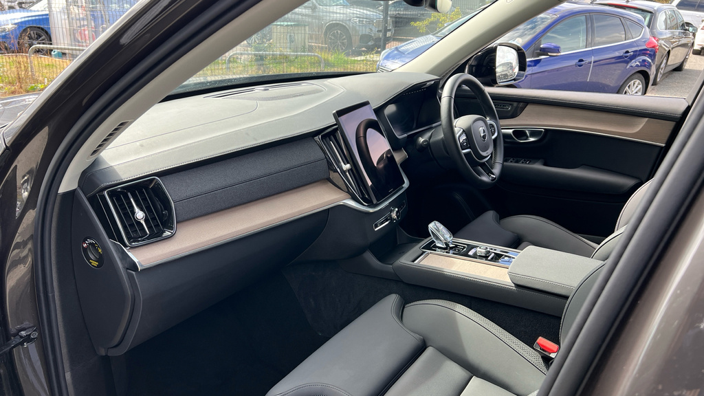 Volvo XC90 Ultra Black #10