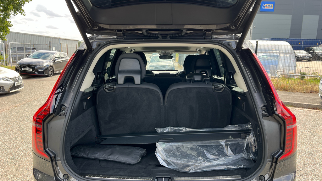 Volvo XC90 Ultra Black #16