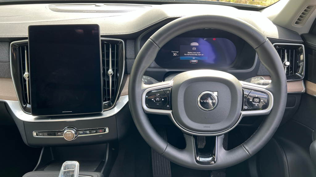 Volvo XC90 Ultra Black #24