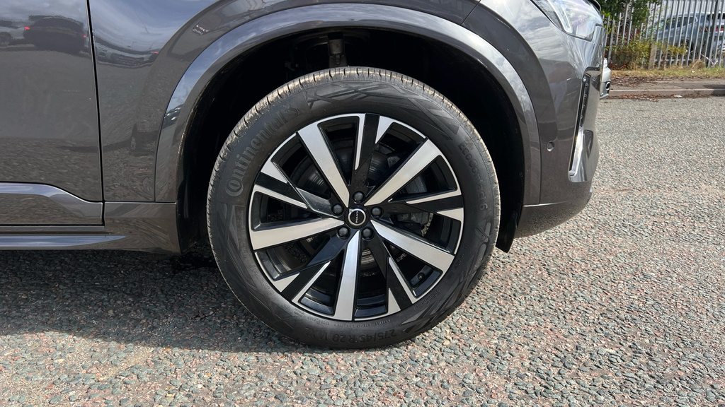 Volvo XC90 Ultra Black #18