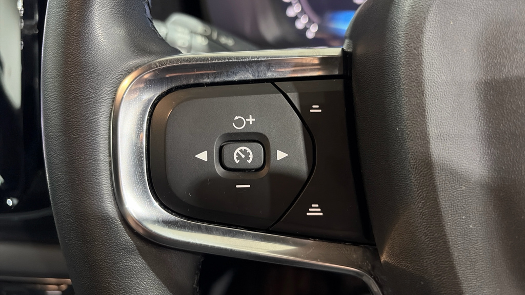 Volvo XC40 Inscription Pro Blue #14