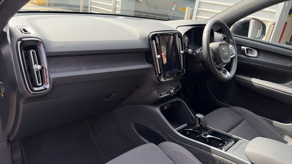 Volvo XC40 Inscription Pro Blue #10