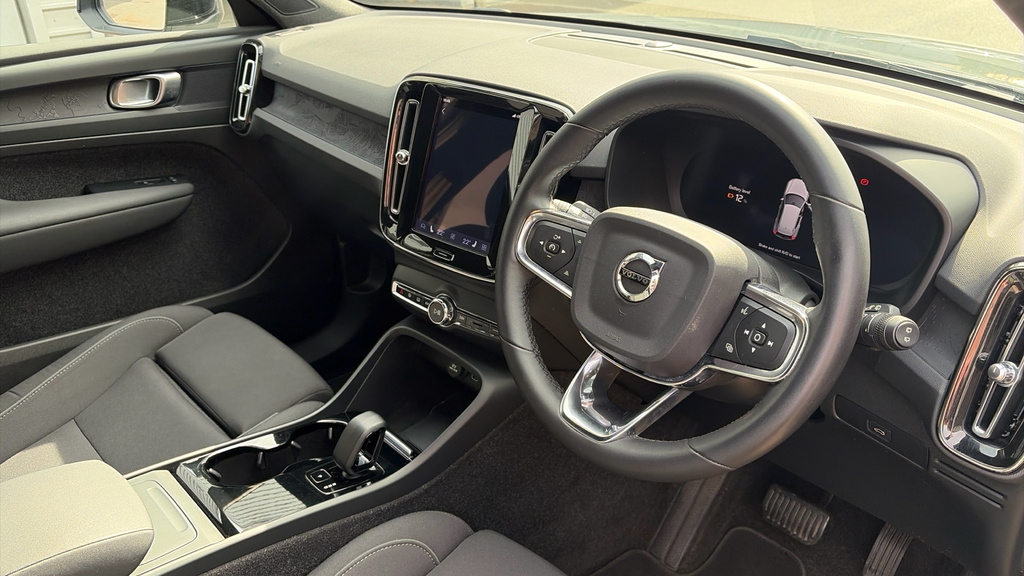 Volvo XC40 Inscription Pro Blue #9