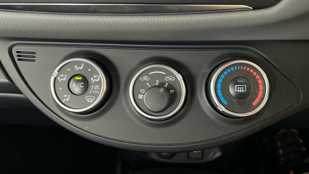 Toyota Yaris Icon Tech Blue #12