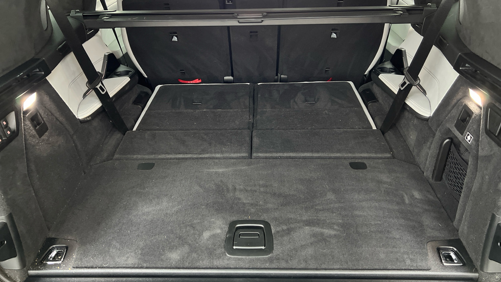 BMW X7 M Sport Black #31