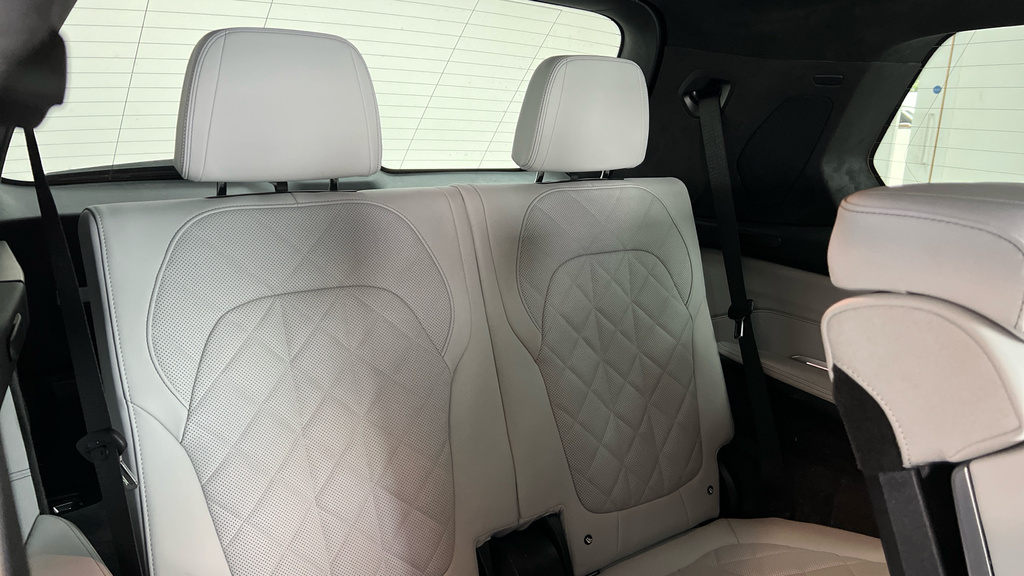 BMW X7 M Sport Black #3
