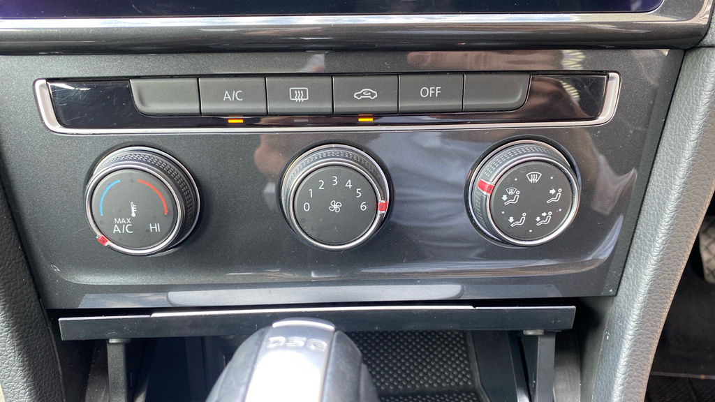 Volkswagen Golf 2.0 Tdi Gt White #36