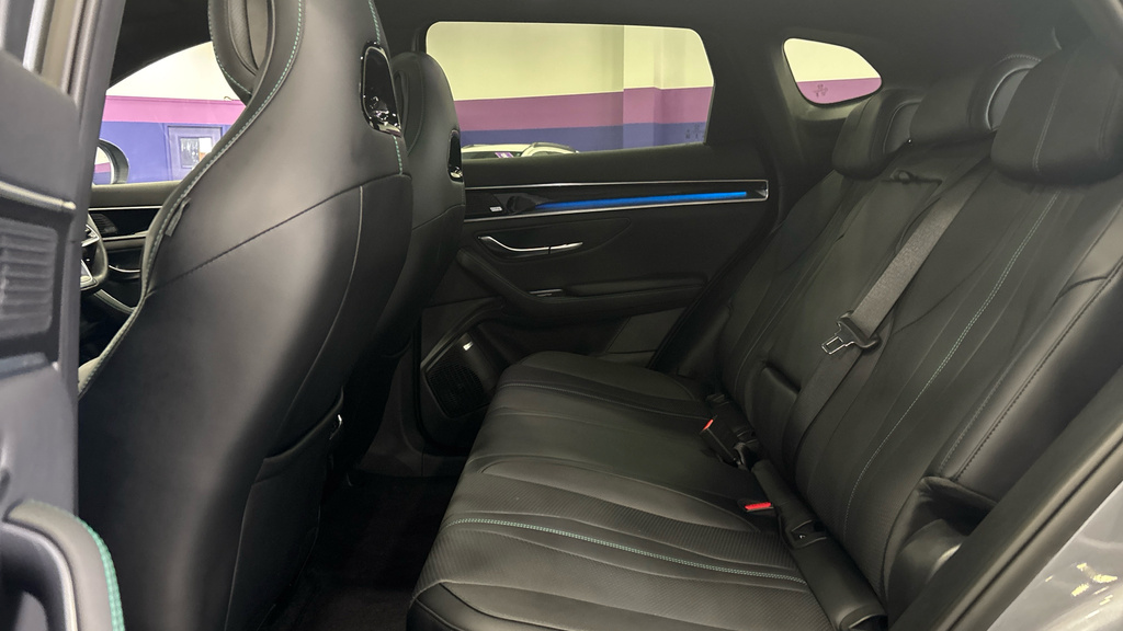 Byd Seal U 1.5 Dm-i Comfort Black #17